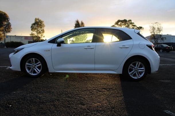 2020 Toyota Corolla Hatch Hybrid SX image 11