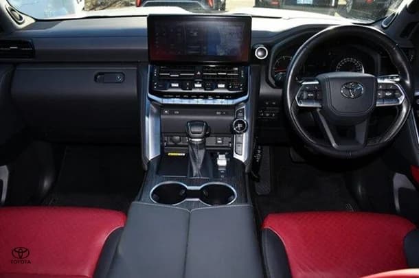 2024 Toyota Landcruiser Sahara ZX image 6