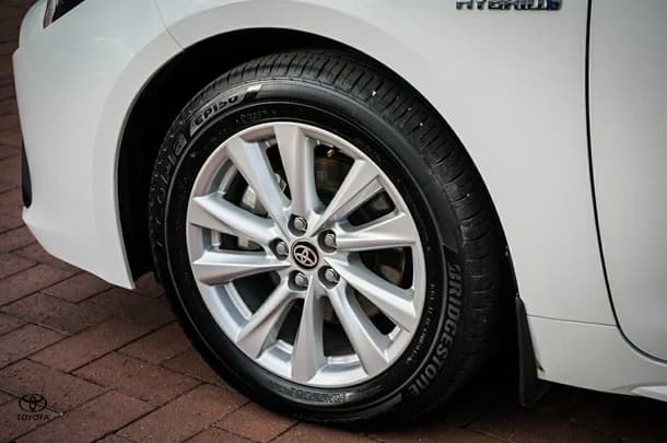 2024 Toyota Corolla Hatch Hybrid Ascent Sport image 5