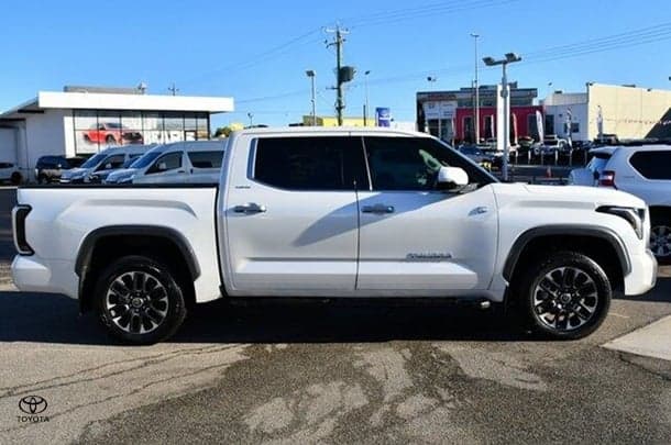 2023 Toyota Tundra Limited image 16