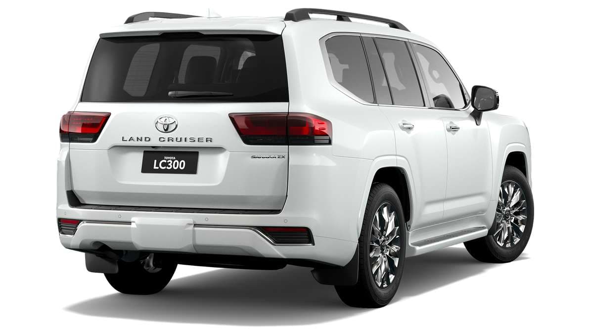 2025 Toyota LandCruiser 300 Sahara ZX Automatic image 3