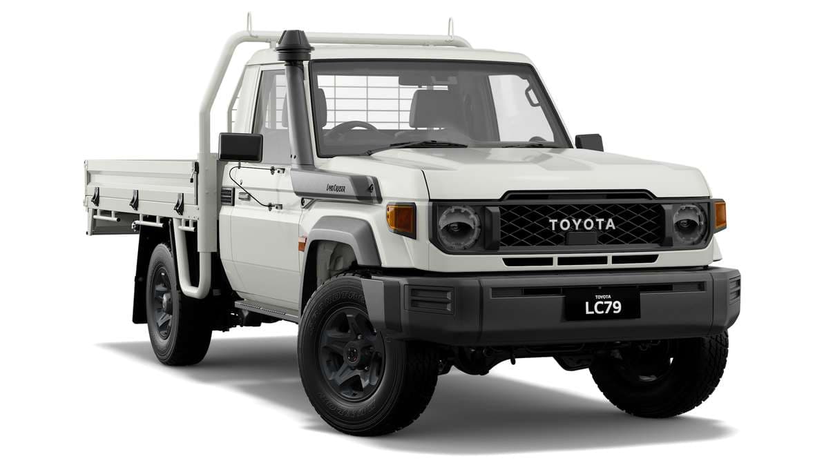 2025 Toyota LandCruiser 79 GX Single-Cab Cab-Chassis image 1