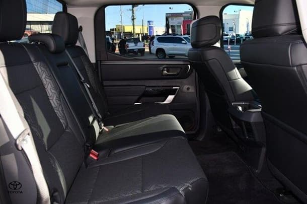 2023 Toyota Tundra Limited image 8