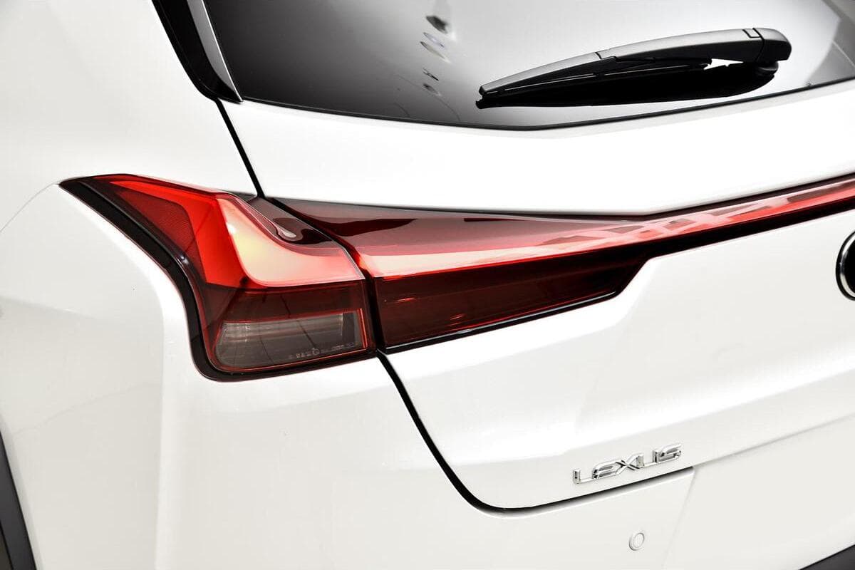 2024 Lexus UX UX200 Luxury Auto 2WD image 7