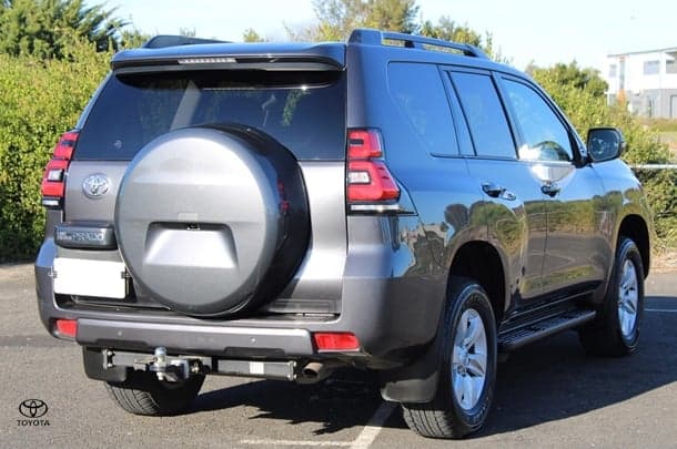2022 Toyota Prado GXL image 8