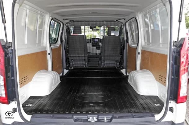 2019 Toyota Hiace LWB image 24
