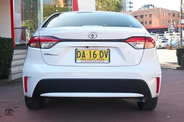 2021 TOYOTA Corolla Sedan SX image 28
