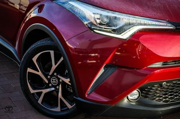 2017 Toyota C-HR L3 image 2