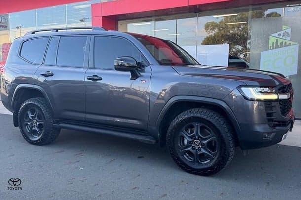 2021 Toyota Landcruiser GR-S image 9
