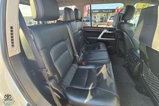 2021 Toyota Landcruiser Sahara image 23