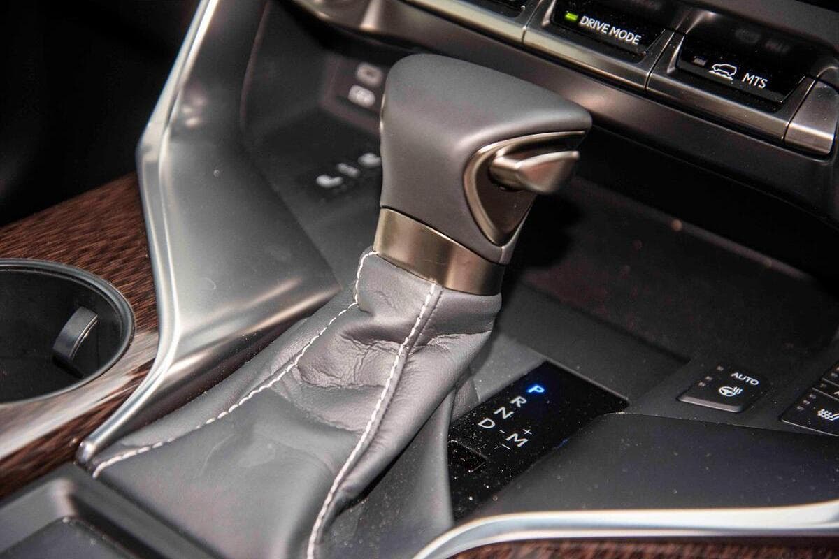 2025 Lexus LX LX600 Sports Luxury Auto 4x4 image 16