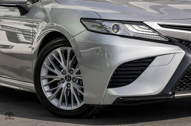 2018 Toyota CAMRY SL image 6