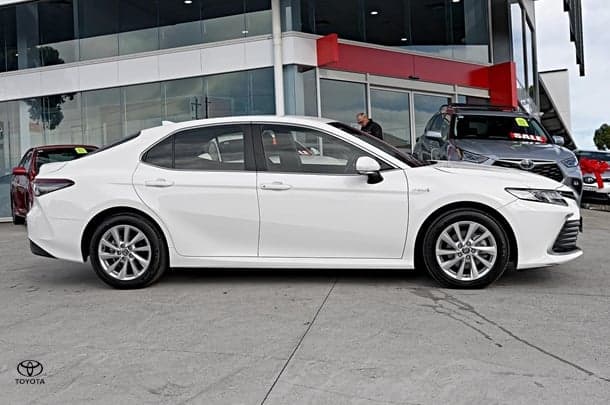 2024 Toyota Camry Hybrid Ascent image 3