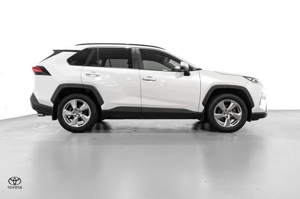 2020 Toyota RAV4 GXL-2WD image 10