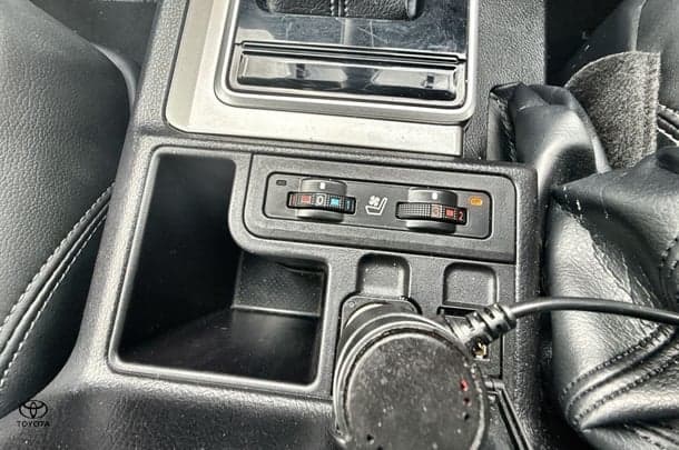 2023 Toyota Prado VX image 19