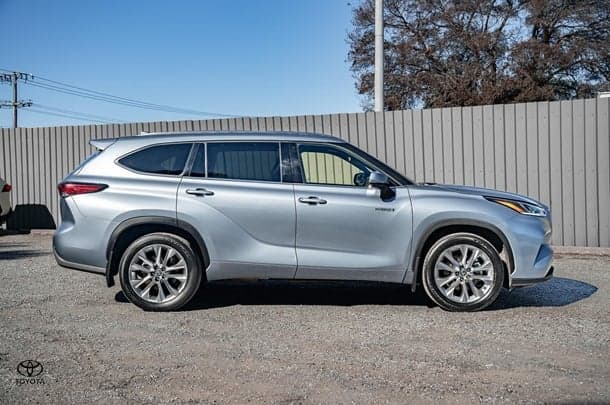 2022 Toyota KLUGER HYBRID AWD GRANDE image 38