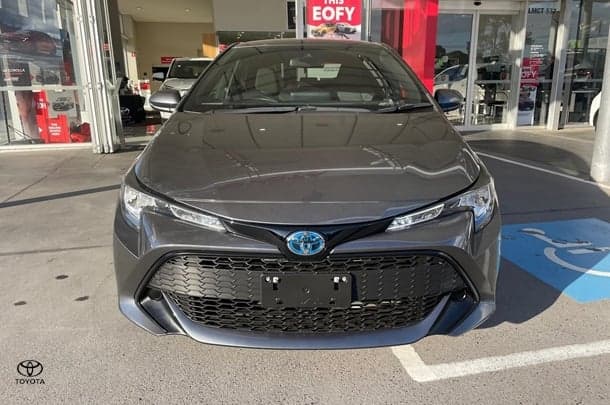 2022 Toyota Corolla Ascent Sport image 2