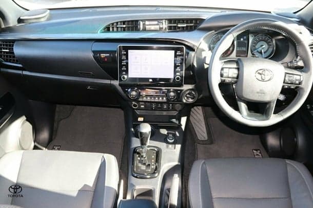 2024 Toyota Hilux 4x4 Rogue image 5