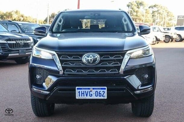 2023 Toyota Fortuner GXL image 4