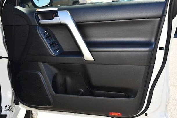 2022 Toyota Prado VX image 5