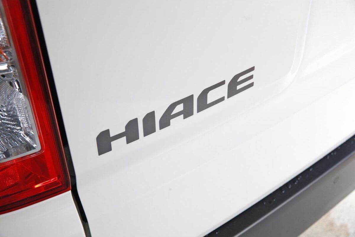2025 Toyota Hiace LWB Auto image 6