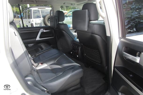 2018 Toyota Landcruiser Sahara image 21