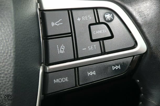 2022 Toyota Kluger Hybrid AWD GRANDE image 15
