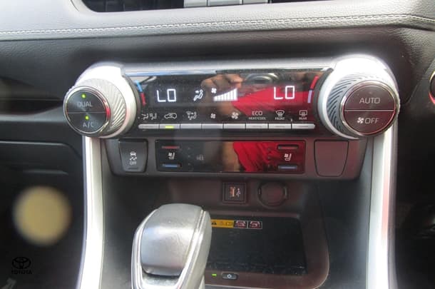 2022 Toyota Rav4 Hybrid Cruiser 2WD image 21