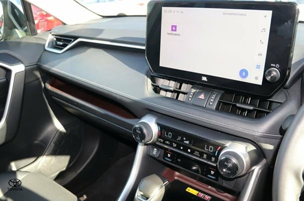 2024 Toyota RAV4 Hybrid Cruiser-AWD image 9