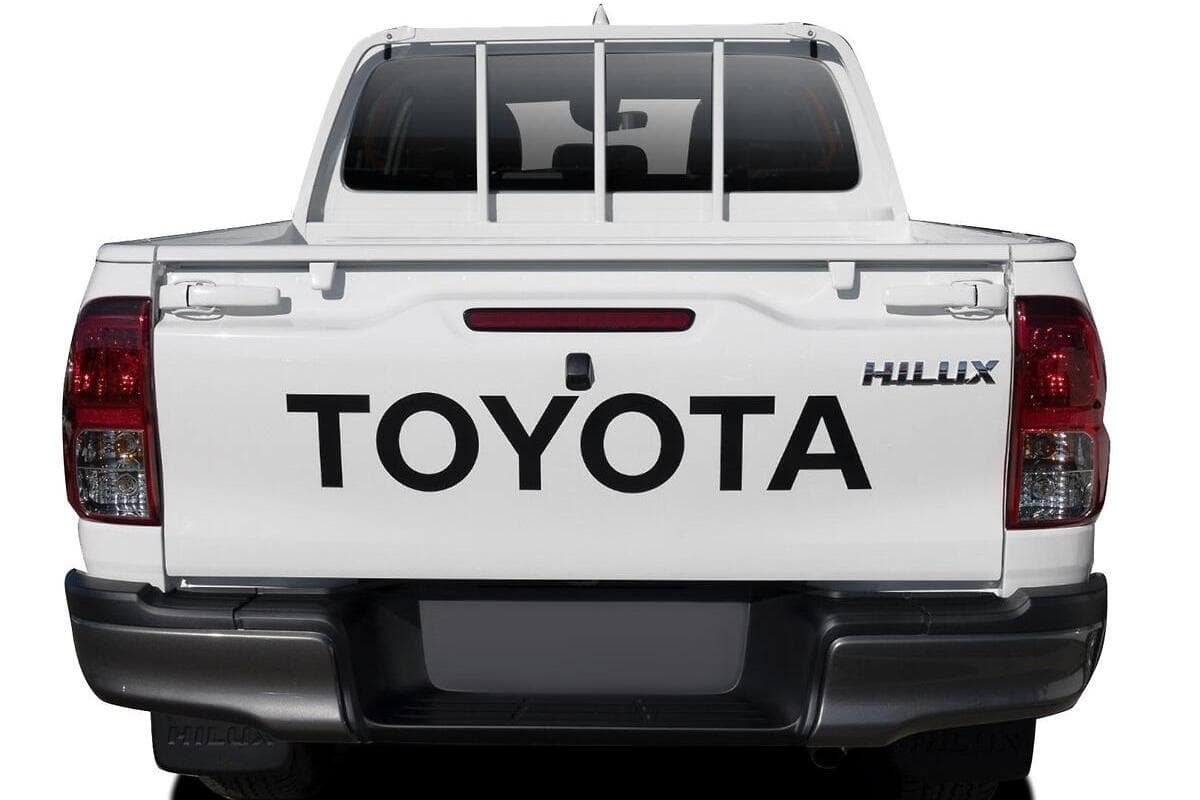 2025 Toyota Hilux SR Auto 4x4 Double Cab image 3