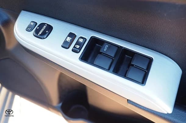2016 Toyota Camry Atara S image 27