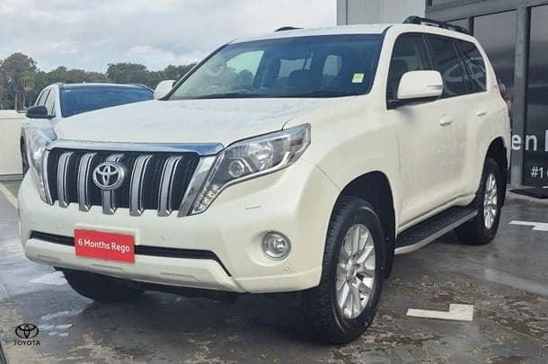 2017 Toyota Prado VX image 5