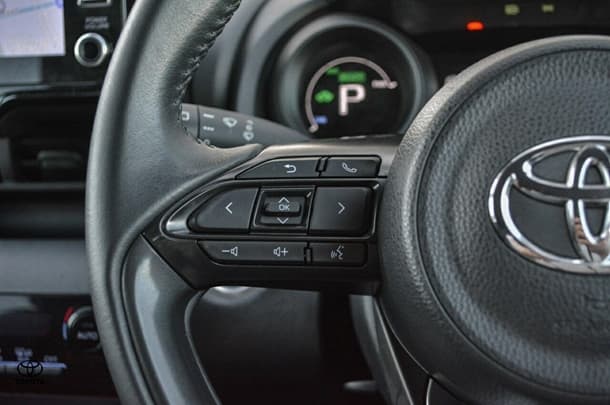 2023 Toyota Yaris Cross Hybrid GXL image 13