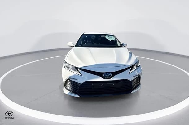2021 Toyota Camry Hybrid Ascent image 3