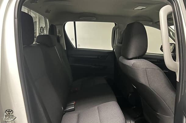 2024 Toyota Hilux Workmate image 11