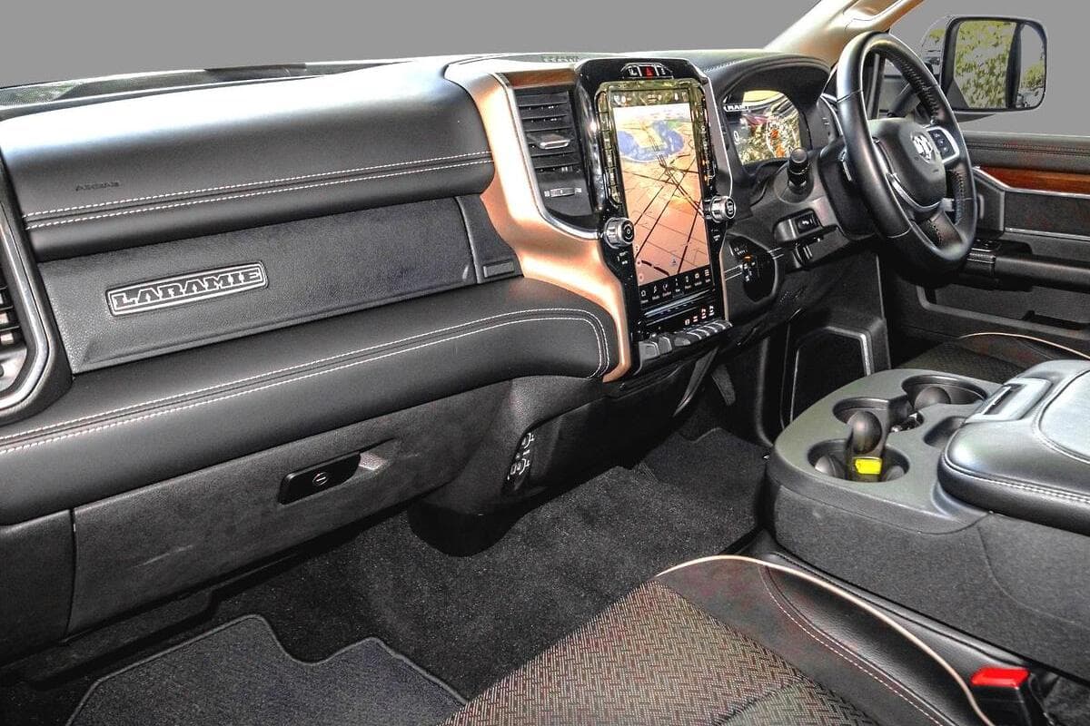 2024 RAM 2500 Laramie Auto 4x4 MY24 image 7