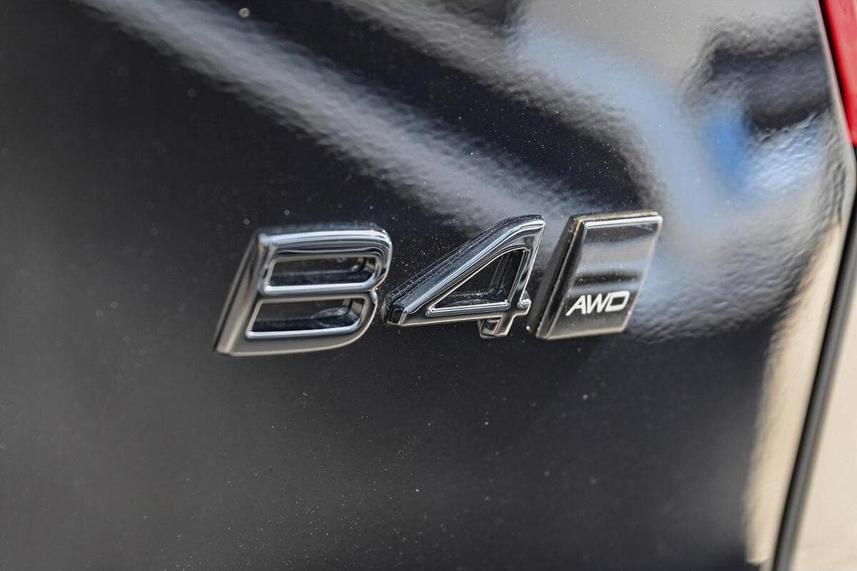 2025 Volvo XC40 Black Edition Auto AWD MY25 image 11
