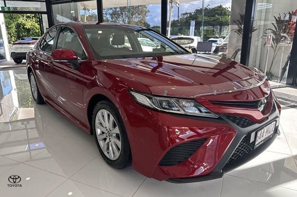 2019 Toyota Camry Ascent Sport image 2