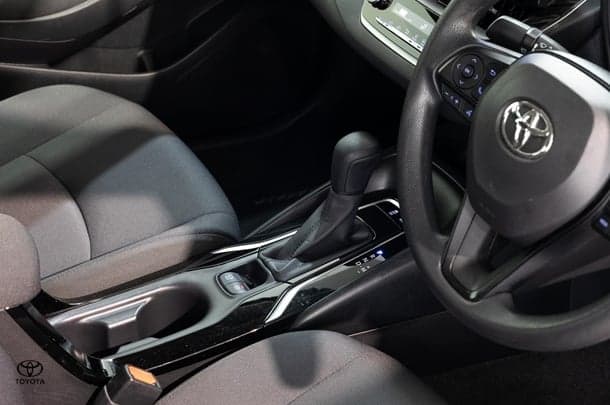 2020 Toyota Corolla Sedan Ascent Sport image 19