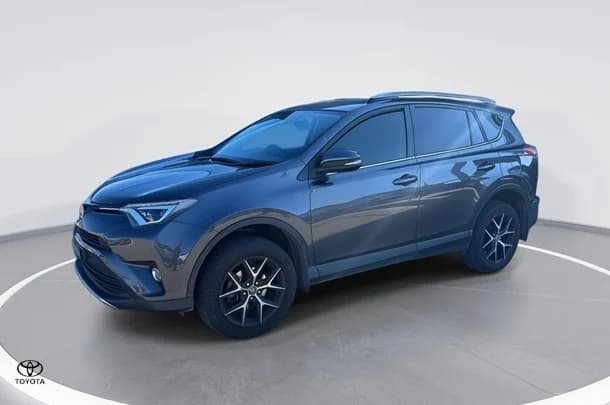 2018 Toyota RAV4 GXL-2WD image 2