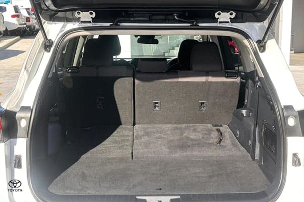 2022 Toyota Kluger GX AWD image 24