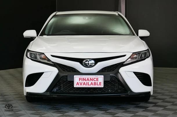2018 Toyota Camry Ascent Sport image 2