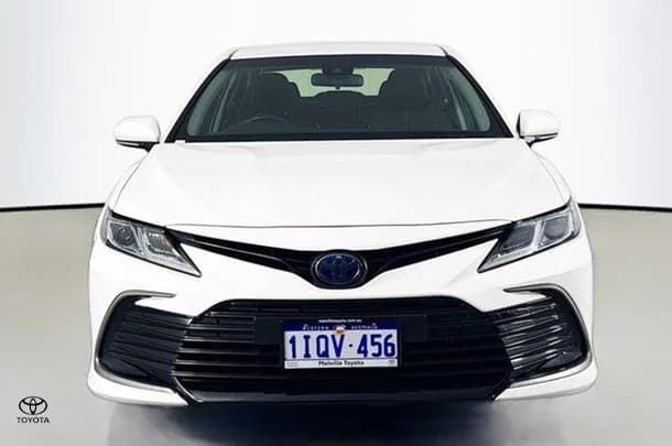 2021 Toyota Camry Hybrid Ascent image 2