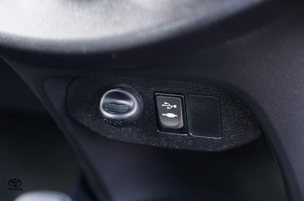 2017 Toyota Yaris Ascent image 20