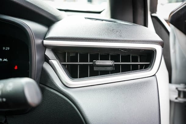 2024 Toyota Corolla Cross GX image 14