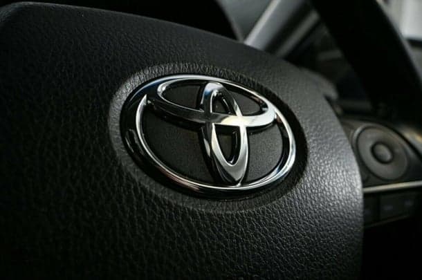 2018 Toyota Camry SL image 17