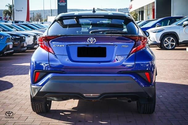 2023 Toyota C-HR Koba AWD image 7