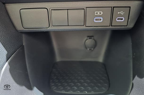 2024 Toyota Yaris Ascent Sport image 22