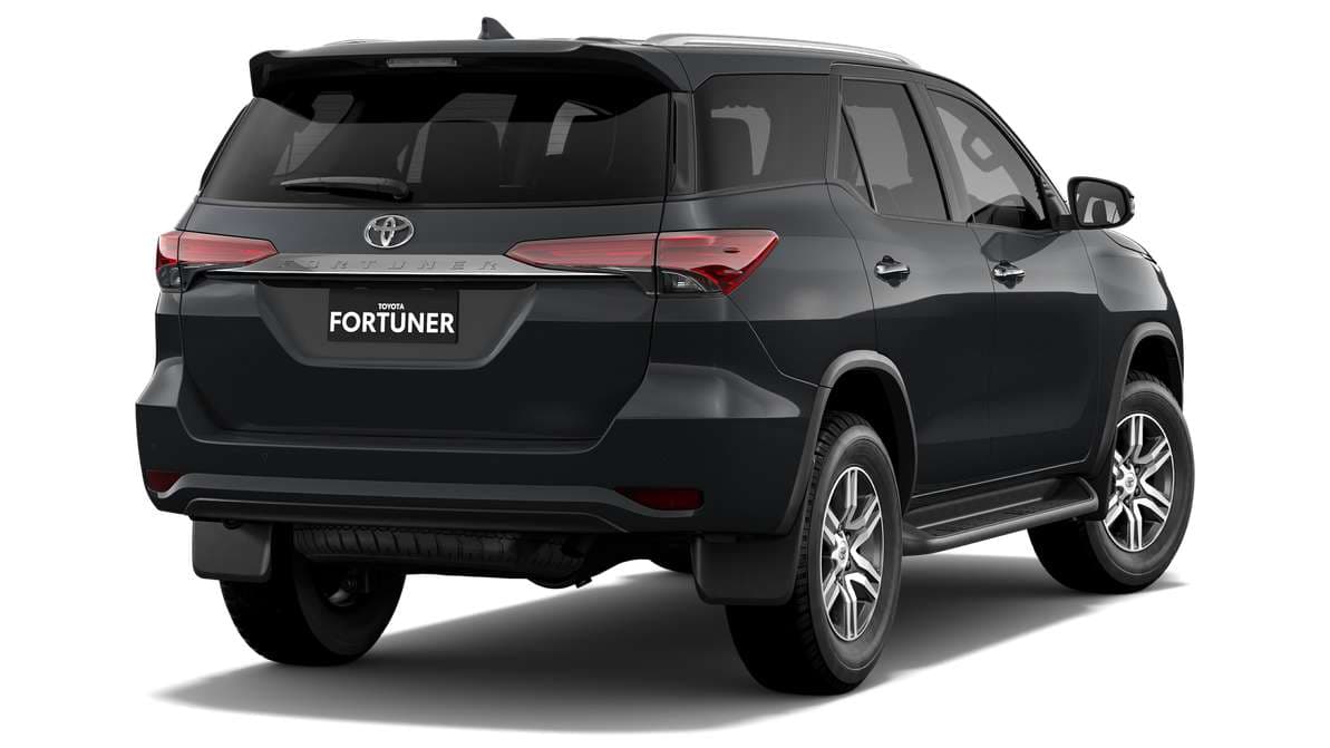 2024 Toyota Fortuner GXL Automatic image 3