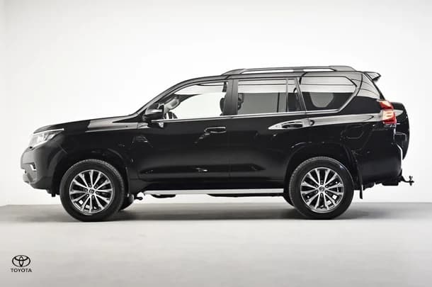 2023 Toyota Prado Kakadu image 4